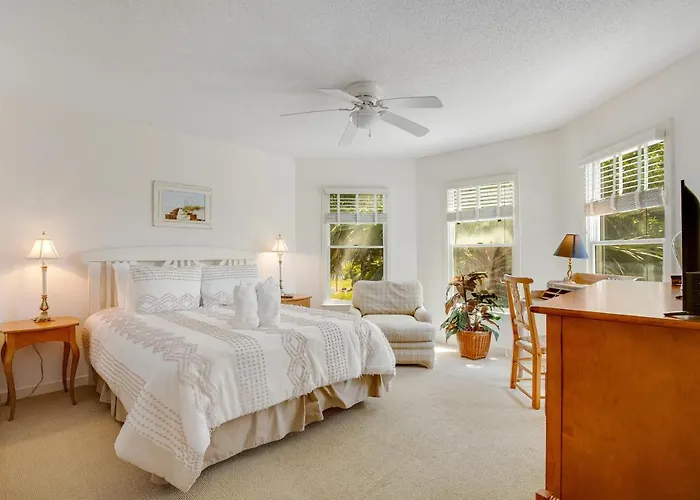 Pelican Bay 33