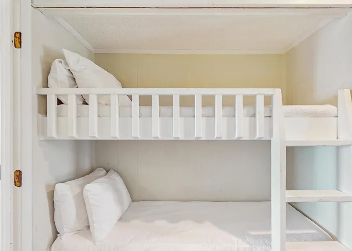 Sea Cabin 227-B